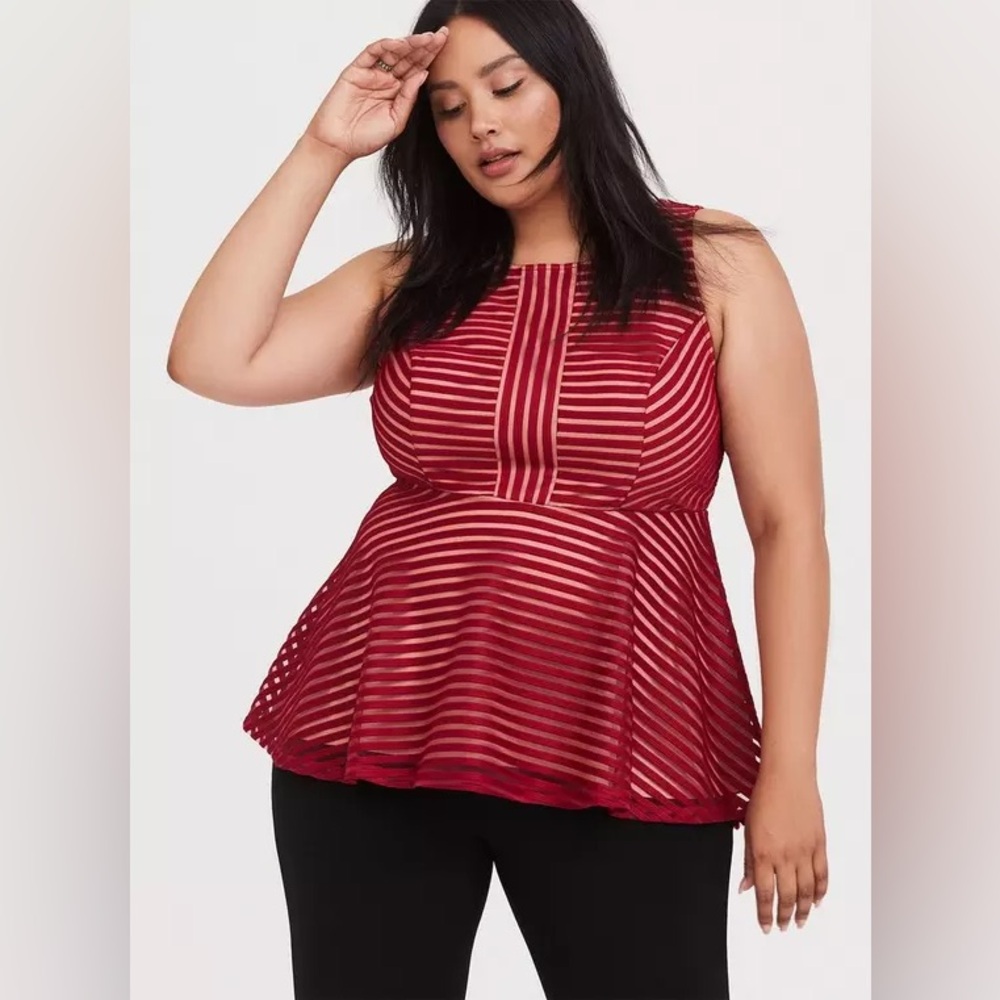 Torrid Red Beige Lined Knit Shadow Stripe Peplum Textured Top Blouse Size 1X.
